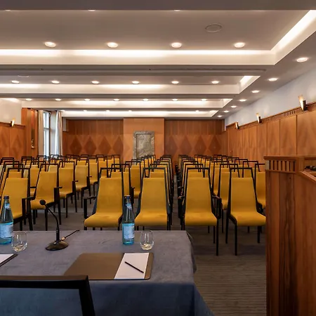 Parkhotel Laurin Hotel 4*