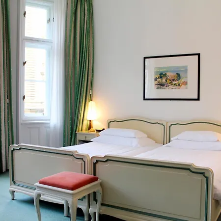 Parkhotel Laurin Готель Больцано