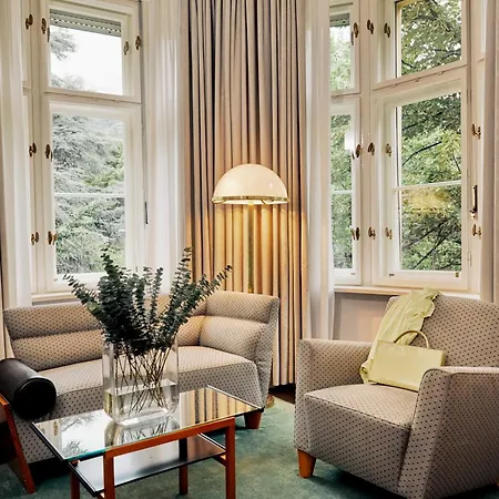 Parkhotel Laurin Hotel