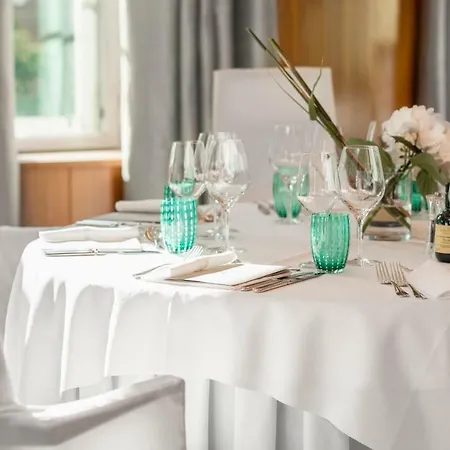 Parkhotel Laurin Otel 4*