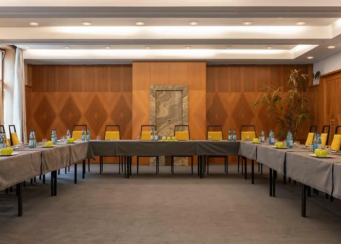 Parkhotel Laurin Hotel